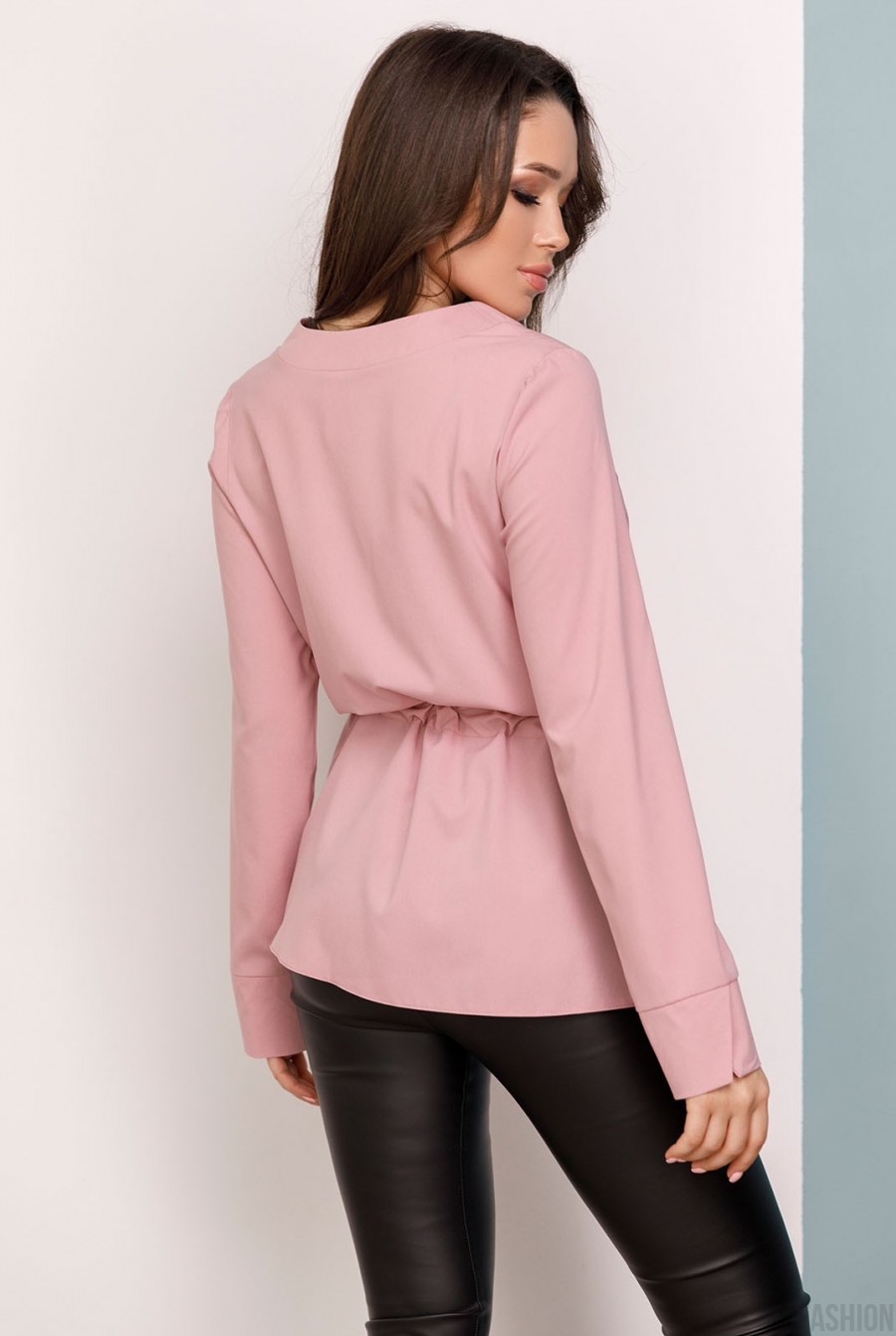 Розовая приталенная блуза на кулиске- Фото 3