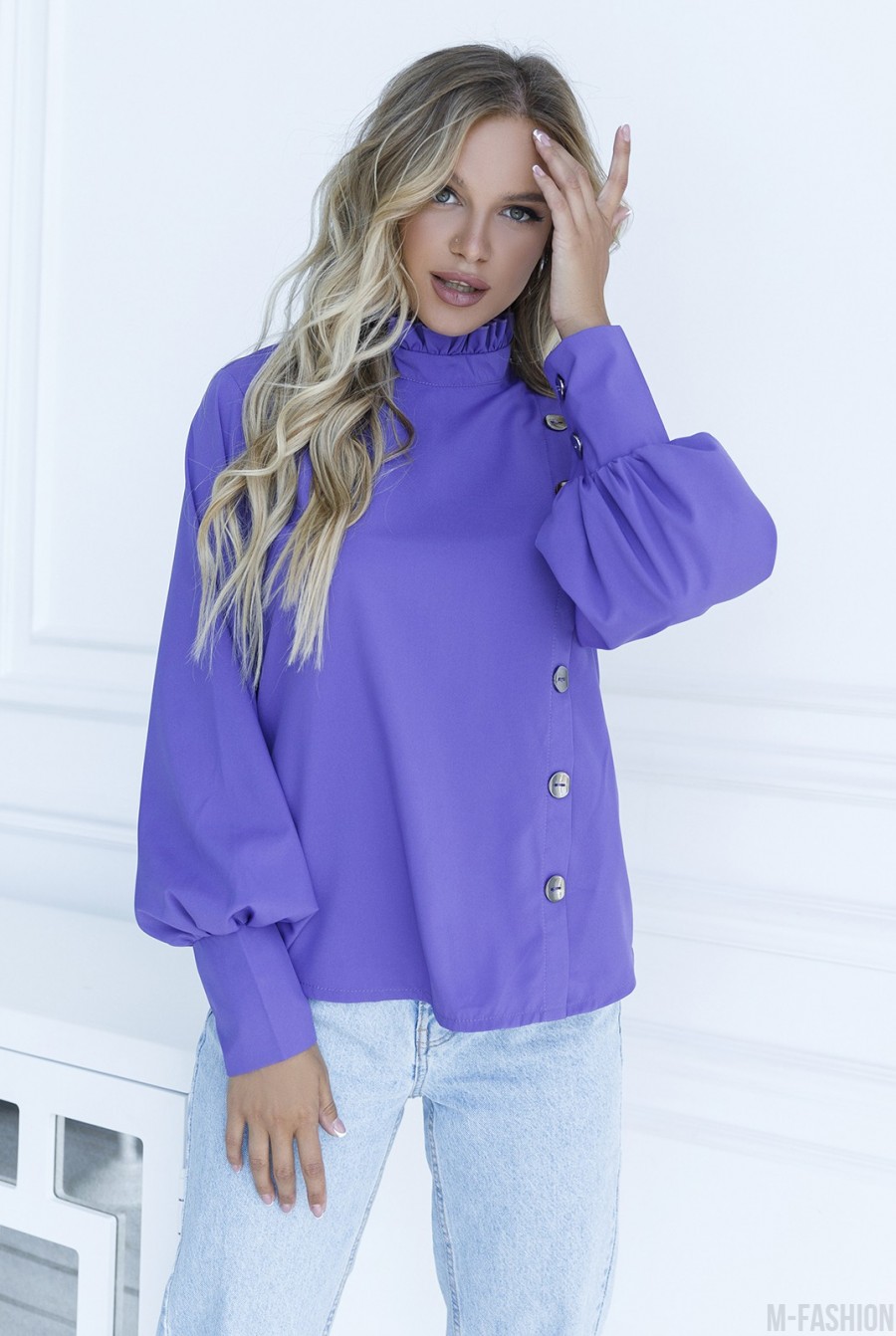 Фиолетовая блуза с вставкой и рюшами - Фото 1