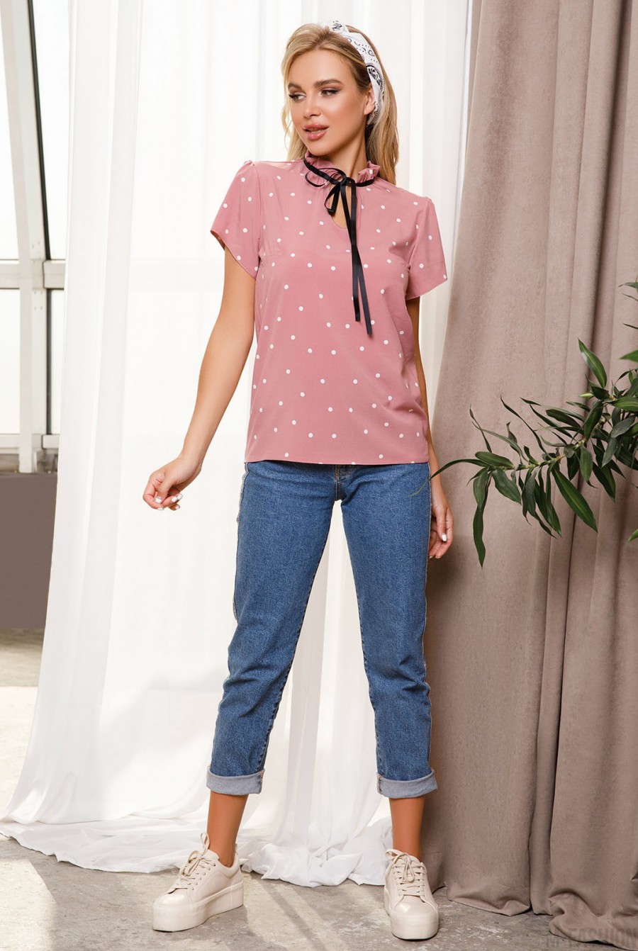 Розовая в горошек блуза с рюшами на горловине- Фото 4