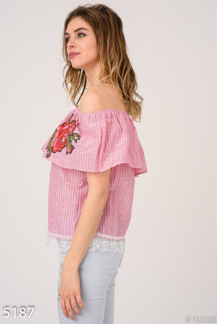 Сиреневая открытая блуза в полоску с цветочным узором и кружевом- Фото 2