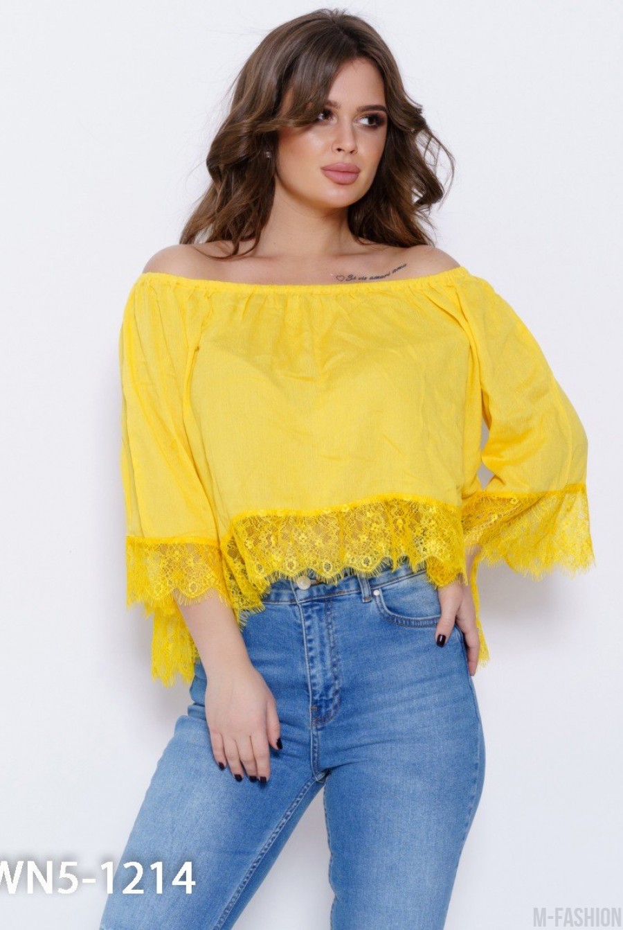 Короткая желтая оригинальная блуза с кружевом- Фото 2