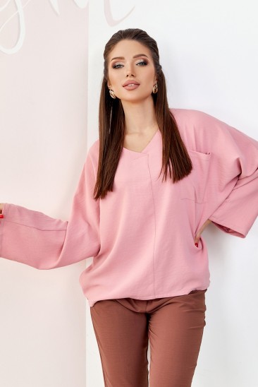 Розовая свободная блуза с карманом
