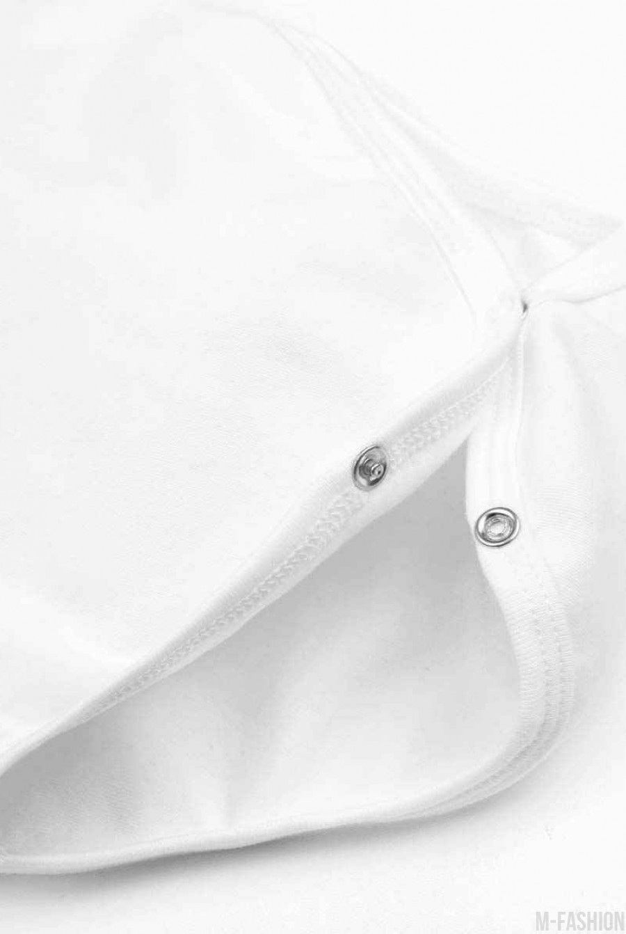 Белый котоновый боди с короткими рукавами и принтом- Фото 4