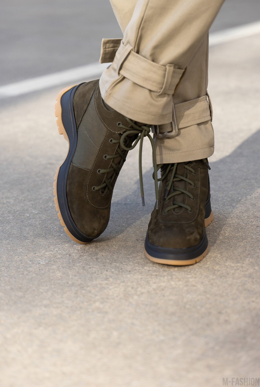 Кожаные ботинки цвета хаки на меху - Фото 1