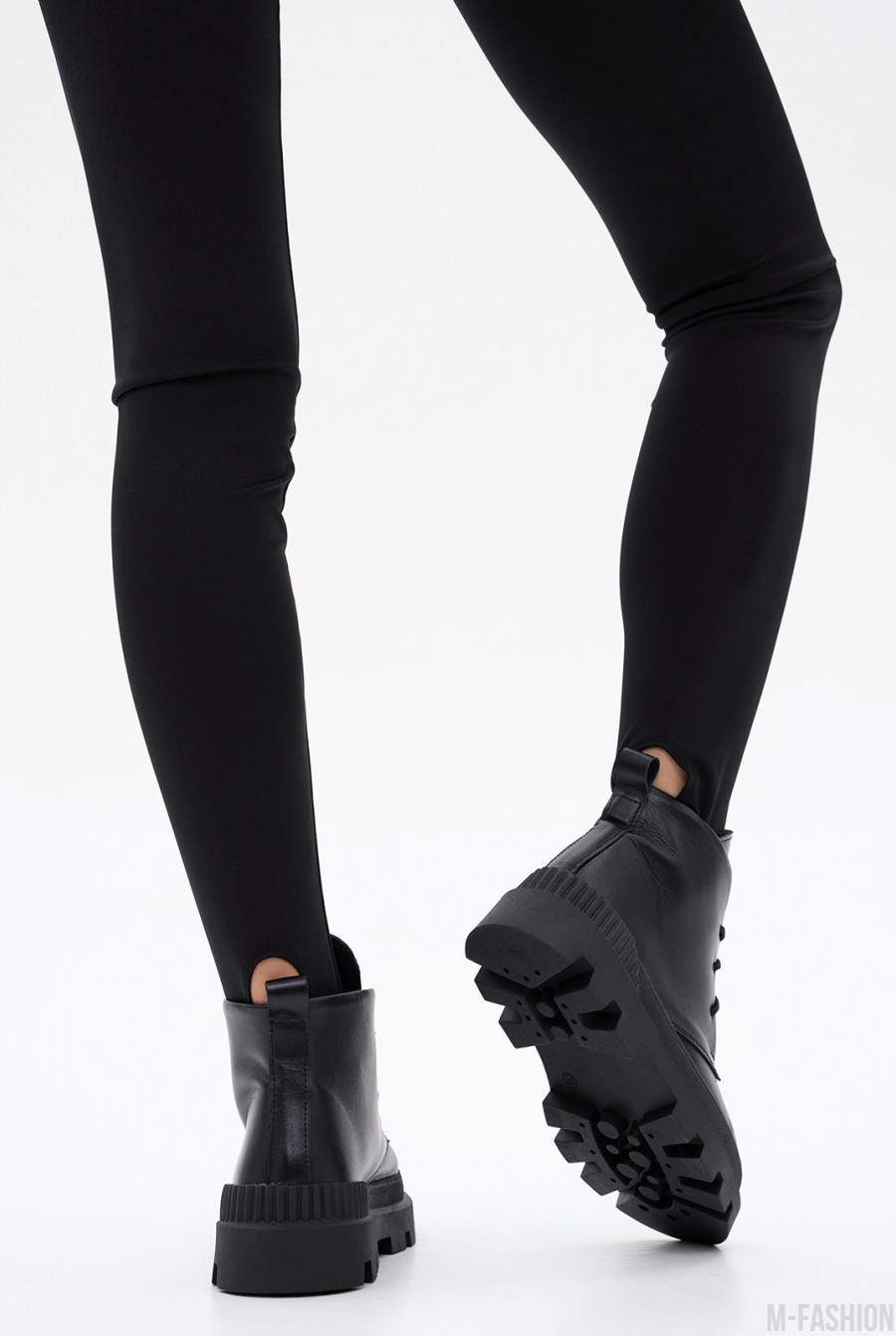 Черные утепленные байкой ботинки из натуральной кожи- Фото 2