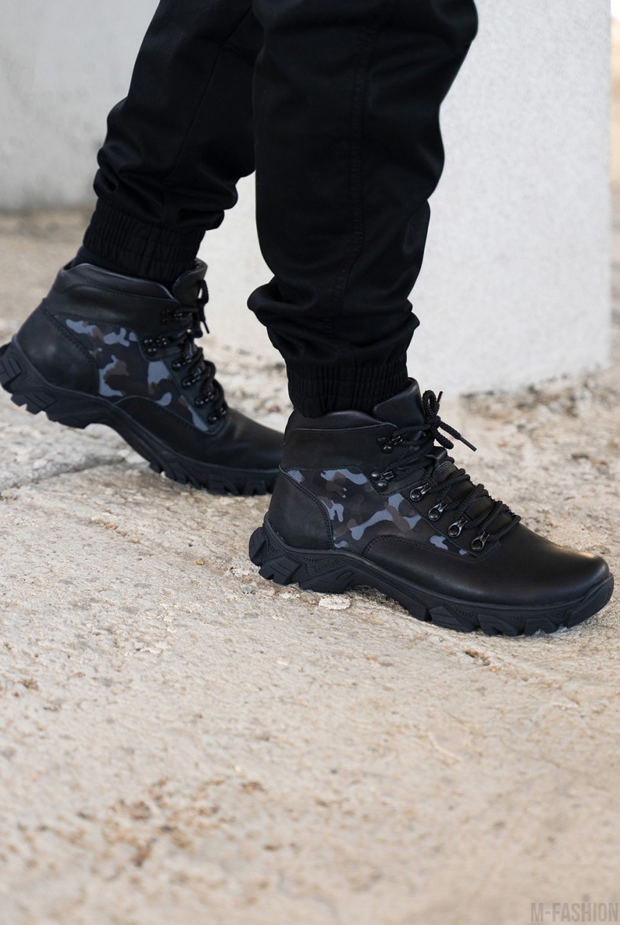 Черные кожаные ботинки на меху в стиле милитари- Фото 3