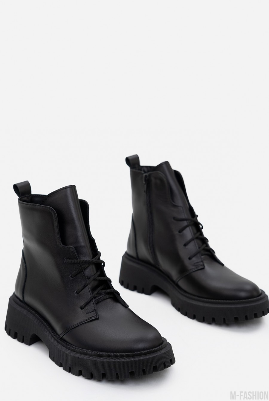 Черные кожаные ботинки на байке- Фото 3