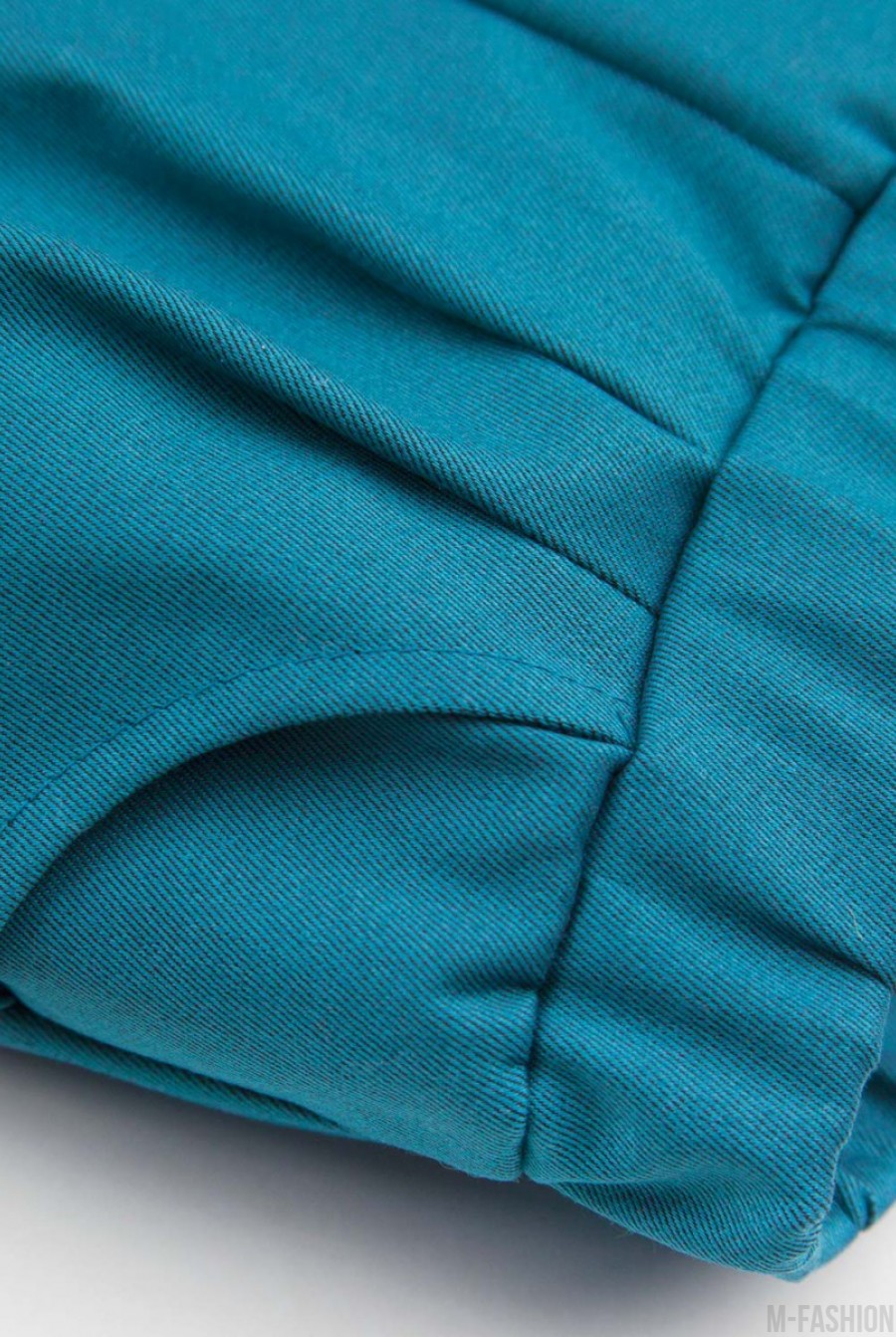 Плотные брюки-чиносы на резинке бирюзового цвета- Фото 4