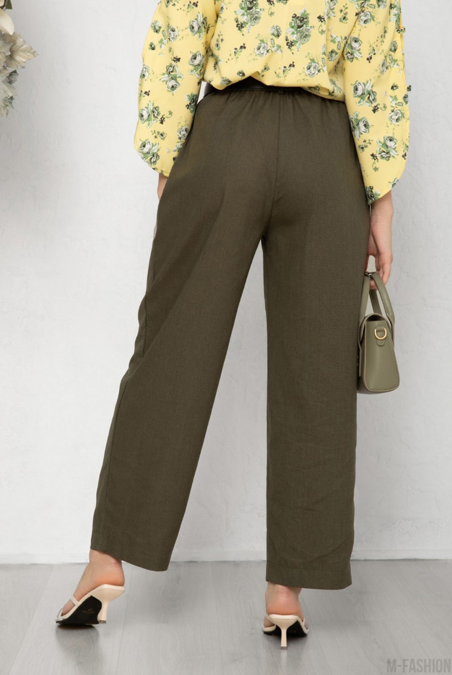 Коттоновые свободные брюки цвета хаки- Фото 3