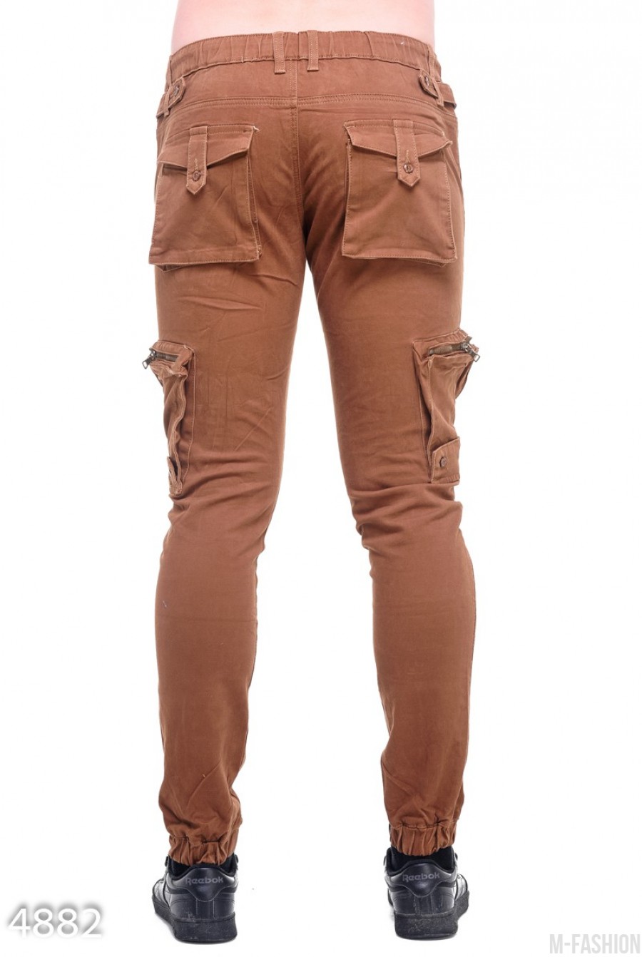 Коричневые мужские брюки с боковыми и задними накладными карманами- Фото 5