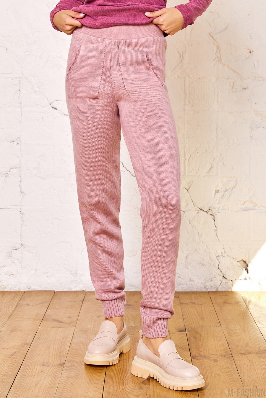 Розовые шерстяные вязаные брюки с манжетами - Фото 1