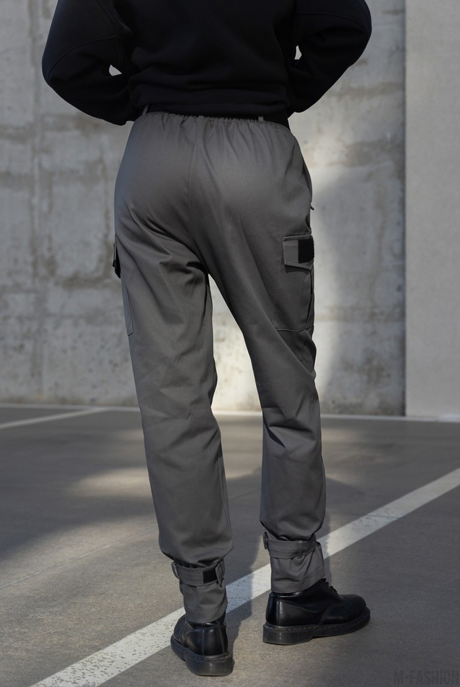 Серые коттоновые брюки карго- Фото 3