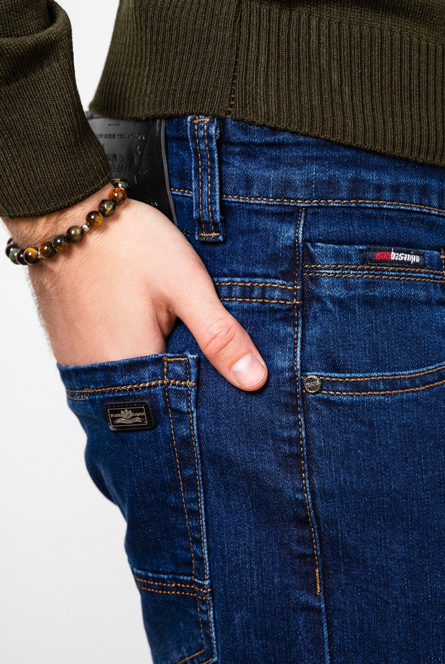 Синие джинсы с легкими потертостями- Фото 4