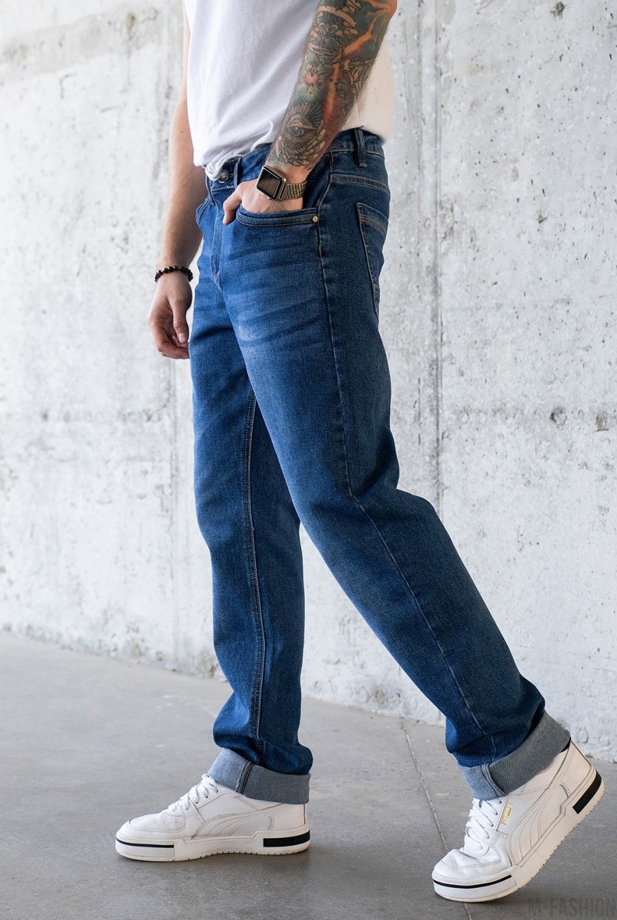 Синие джинсы с анатомическими потертостями- Фото 2
