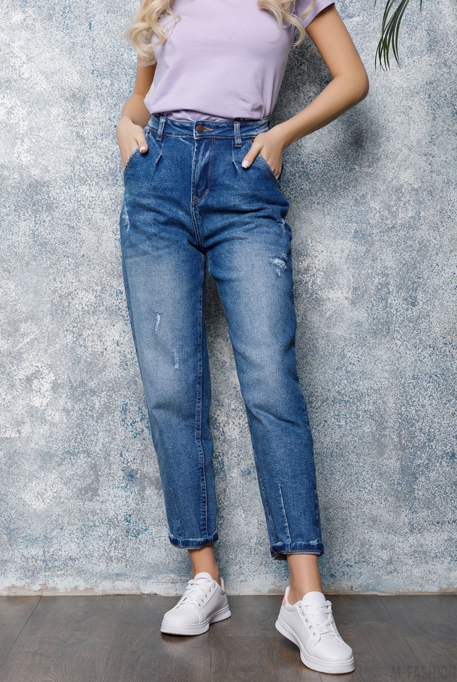 Синие свободные потертые джинсы - Фото 1