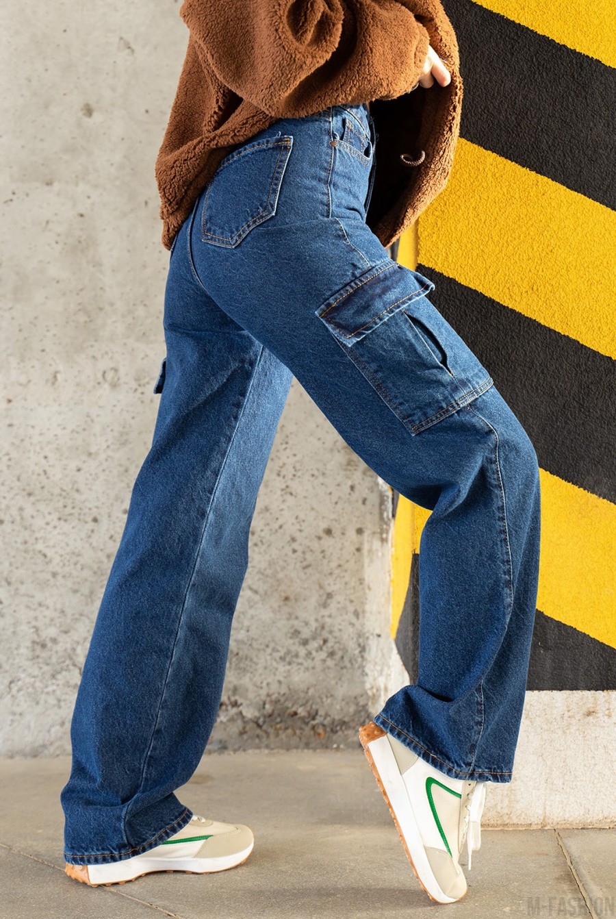 Синие широкие джинсы карго с карманами- Фото 2
