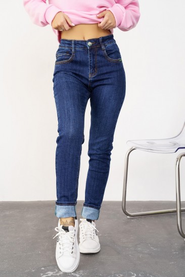 Синие стрейчевые джинсы на байке