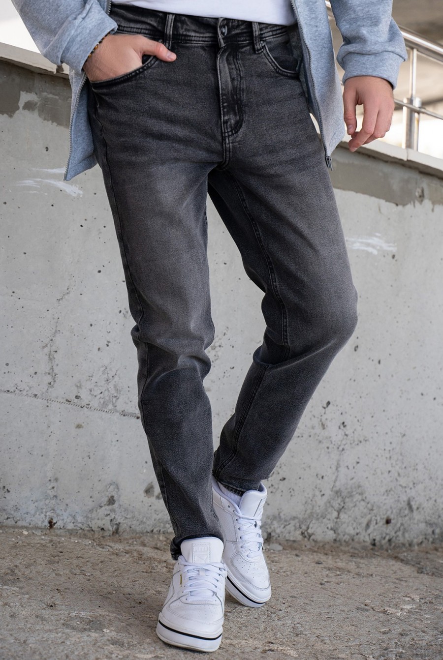Винтажные зауженные джинсы серого цвета - Фото 1