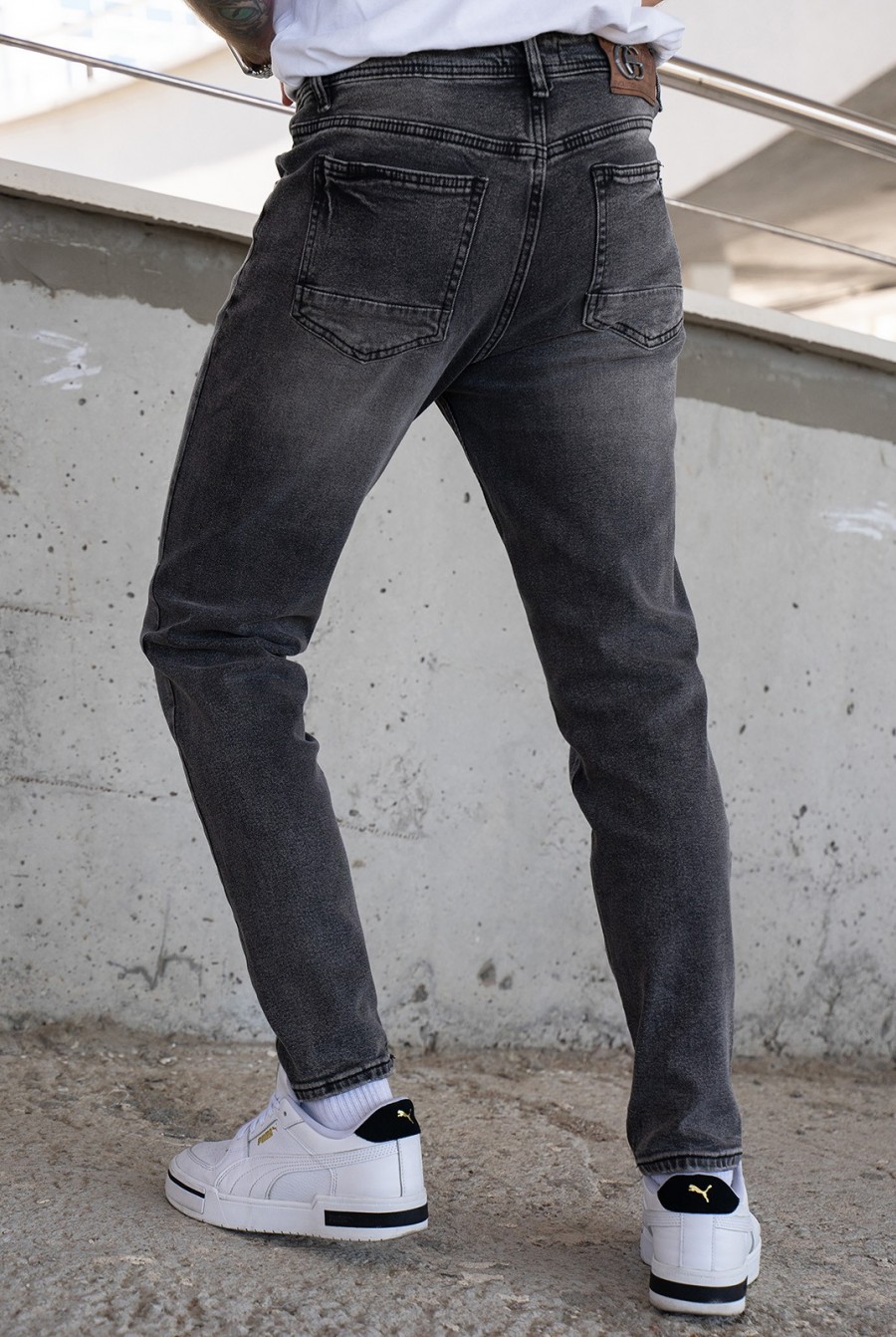 Винтажные зауженные джинсы серого цвета- Фото 2
