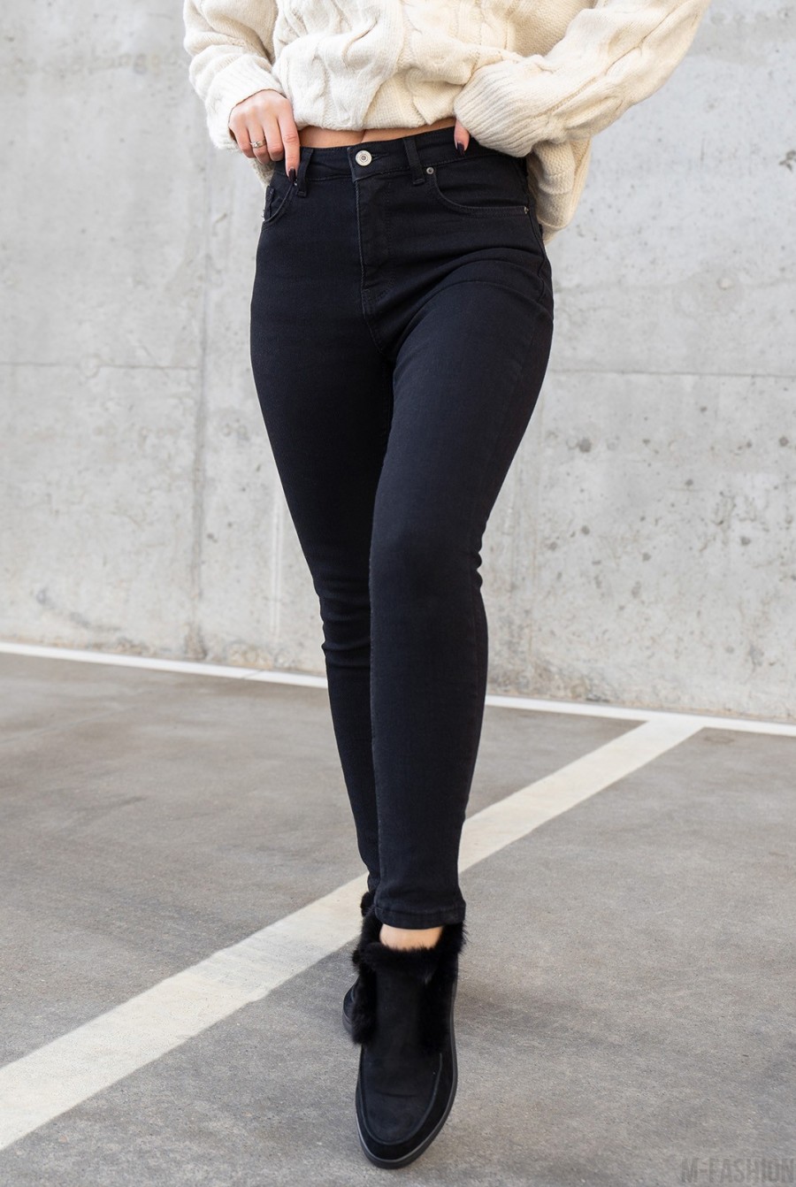 Черные джинсы скинни утепленные байкой - Фото 1