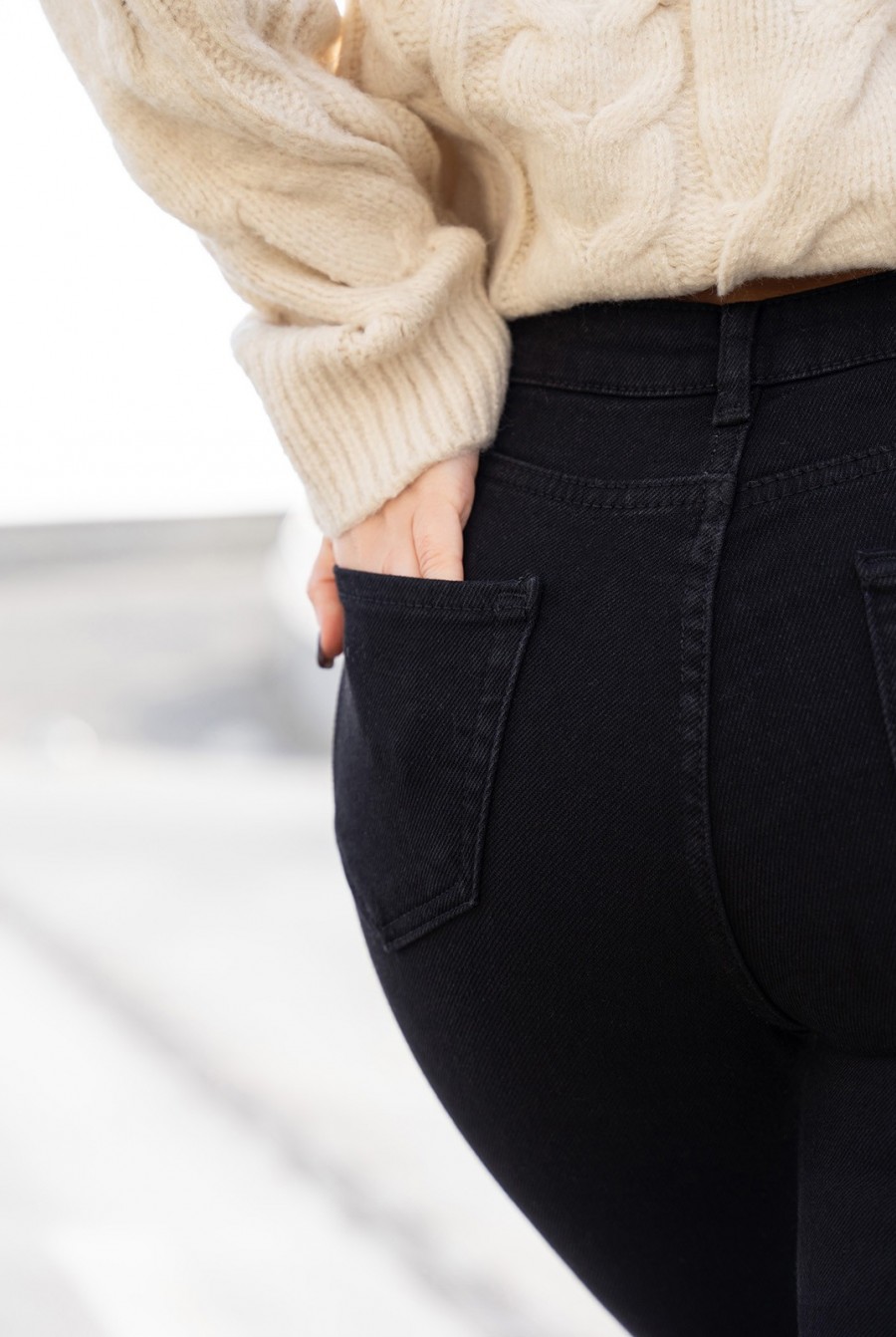 Черные джинсы скинни утепленные байкой- Фото 4