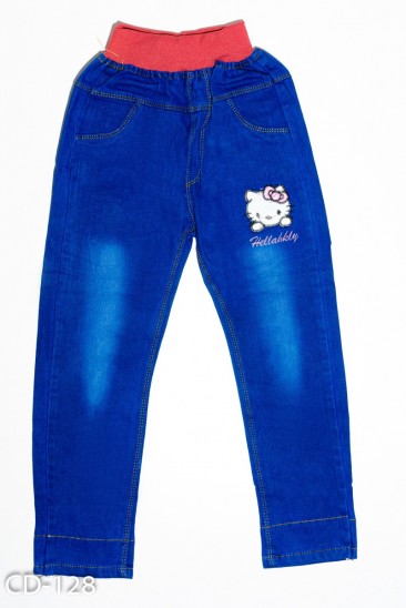 Синие джинсы на розовой резинке с нашивками и потертостями