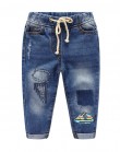 Модные джинсы "бойфренда" с заплатками и потертостями