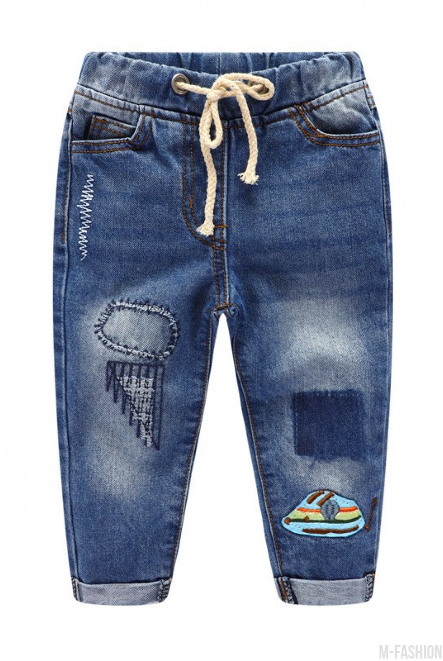 Модные джинсы "бойфренда" с заплатками и потертостями- Фото 2