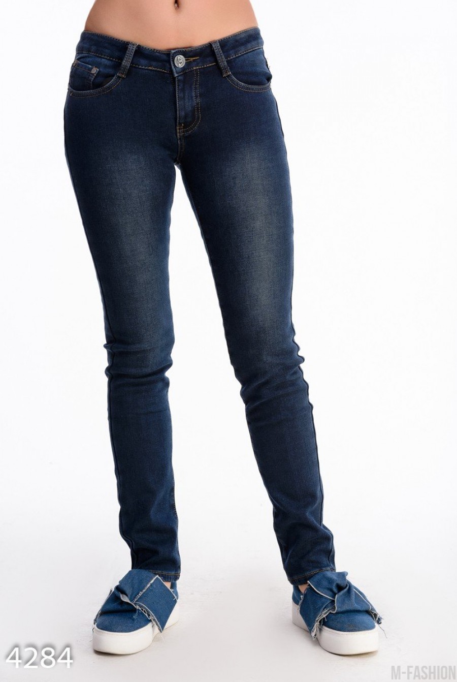 Синие утепленные джинсы скинни с низкой посадкой - Фото 1