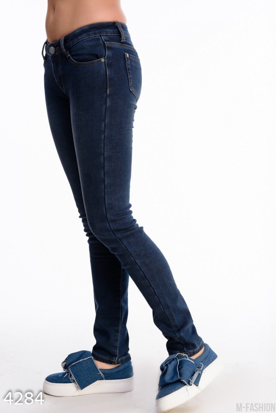 Синие утепленные джинсы скинни с низкой посадкой- Фото 2