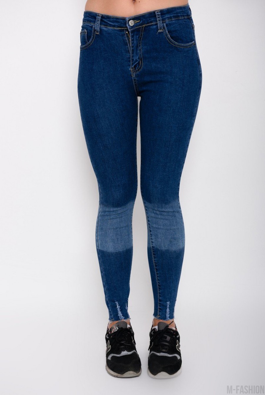 Синие джинсы скинни с грубым срезом и выбеленными местами - Фото 1