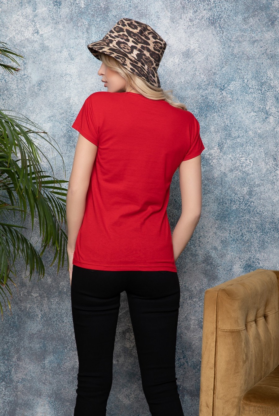Красная футболка с крупным принтом- Фото 3