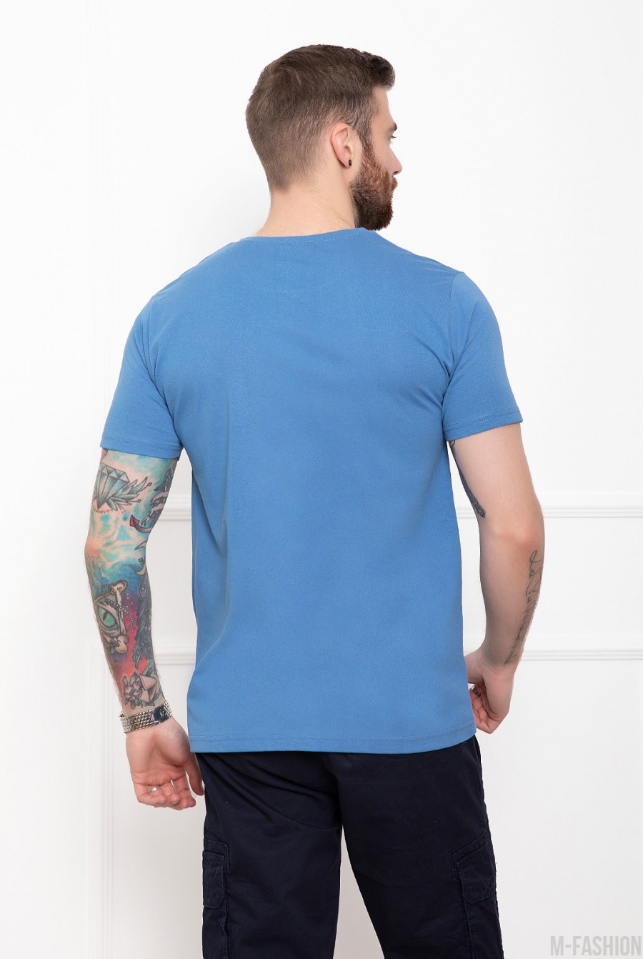 Синяя трикотажная футболка с лаконичной надписью- Фото 3