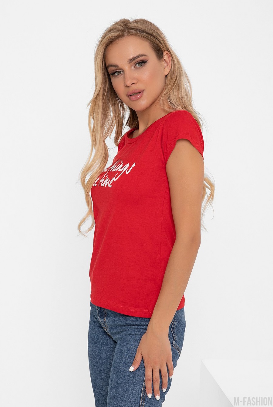 Красная трикотажная футболка с надписью- Фото 2