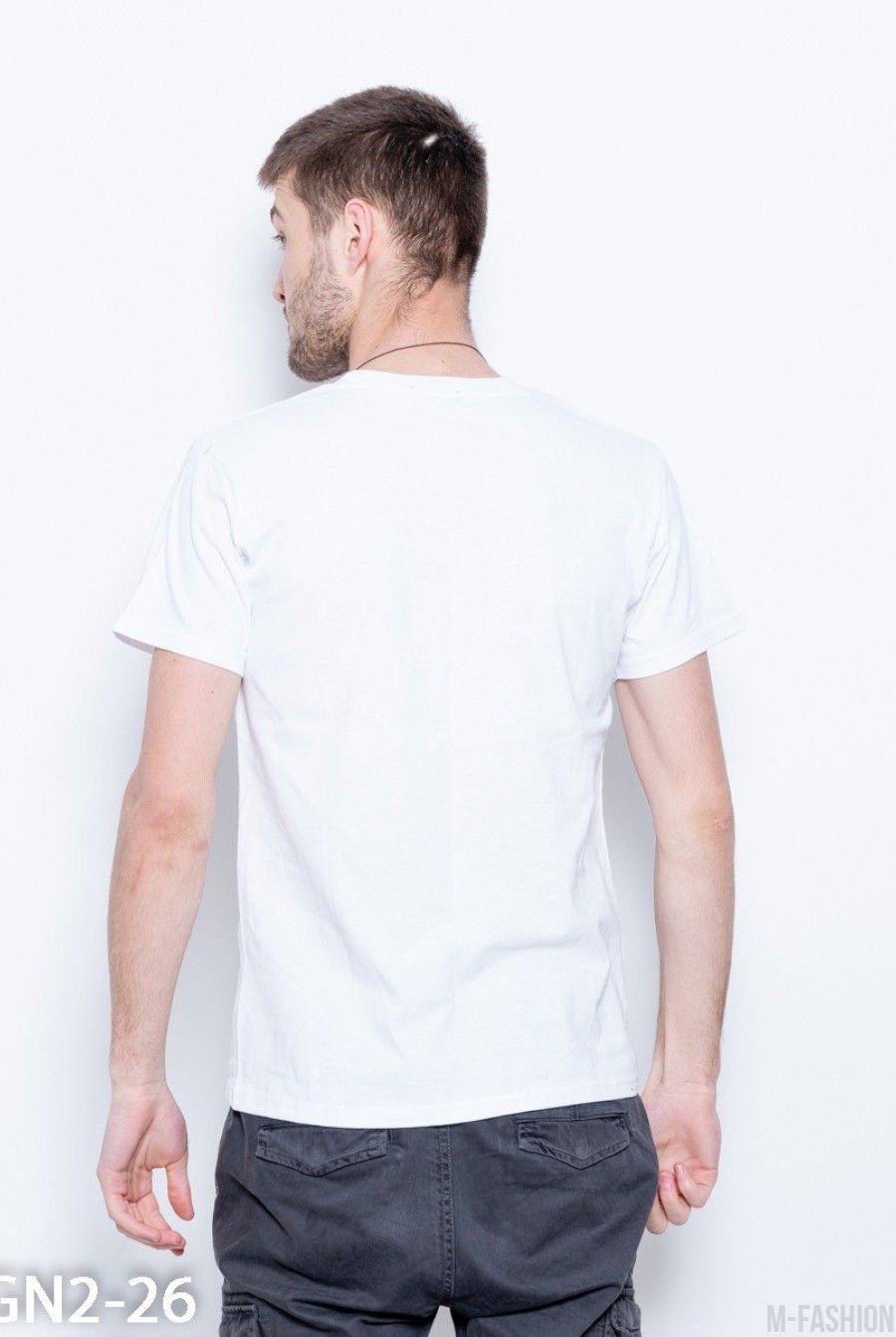 Белая мужская футболка с камуфляжным принтом- Фото 3