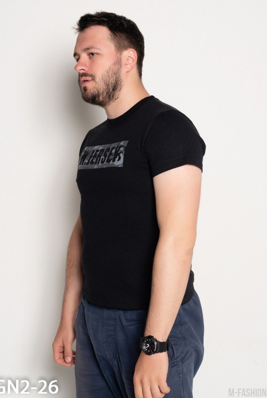 Черная мужская футболка с камуфляжным принтом- Фото 2