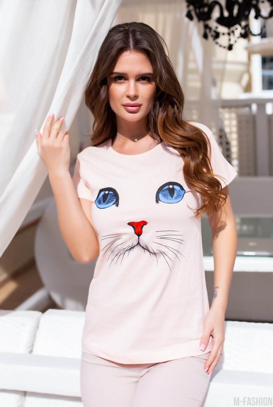 Розовая трикотажная футболка с кошачьими глазками - Фото 1