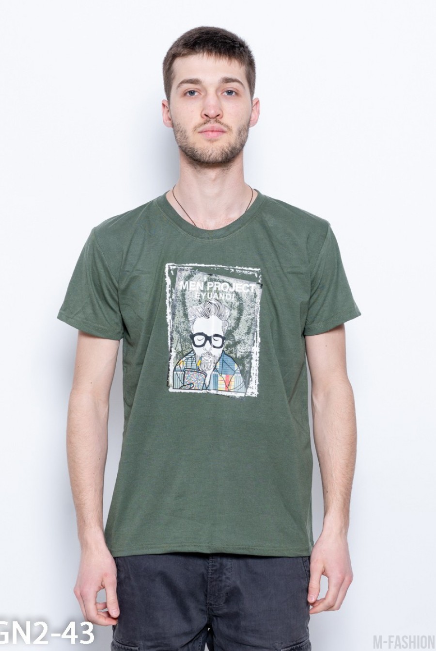 Трикотажная свободная футболка цвета хаки с принтом - Фото 1