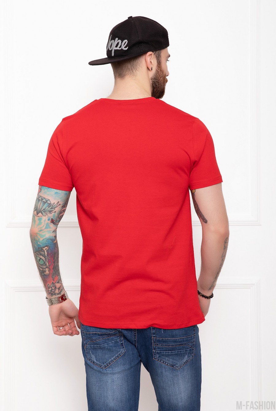 Красная трикотажная футболка с молодежным принтом- Фото 3