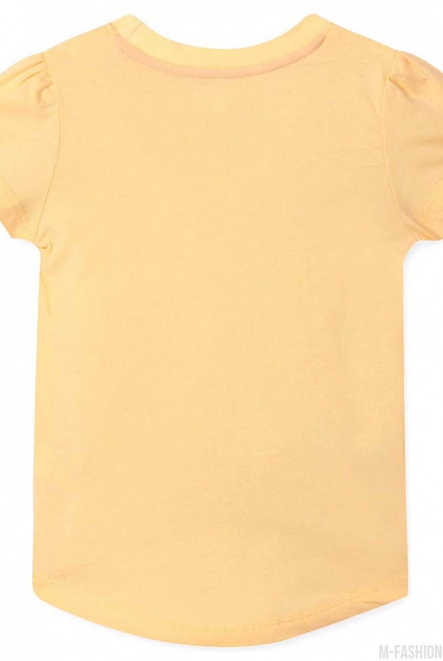 Желтая футболка с удлиненной спинкой и нашивками- Фото 3