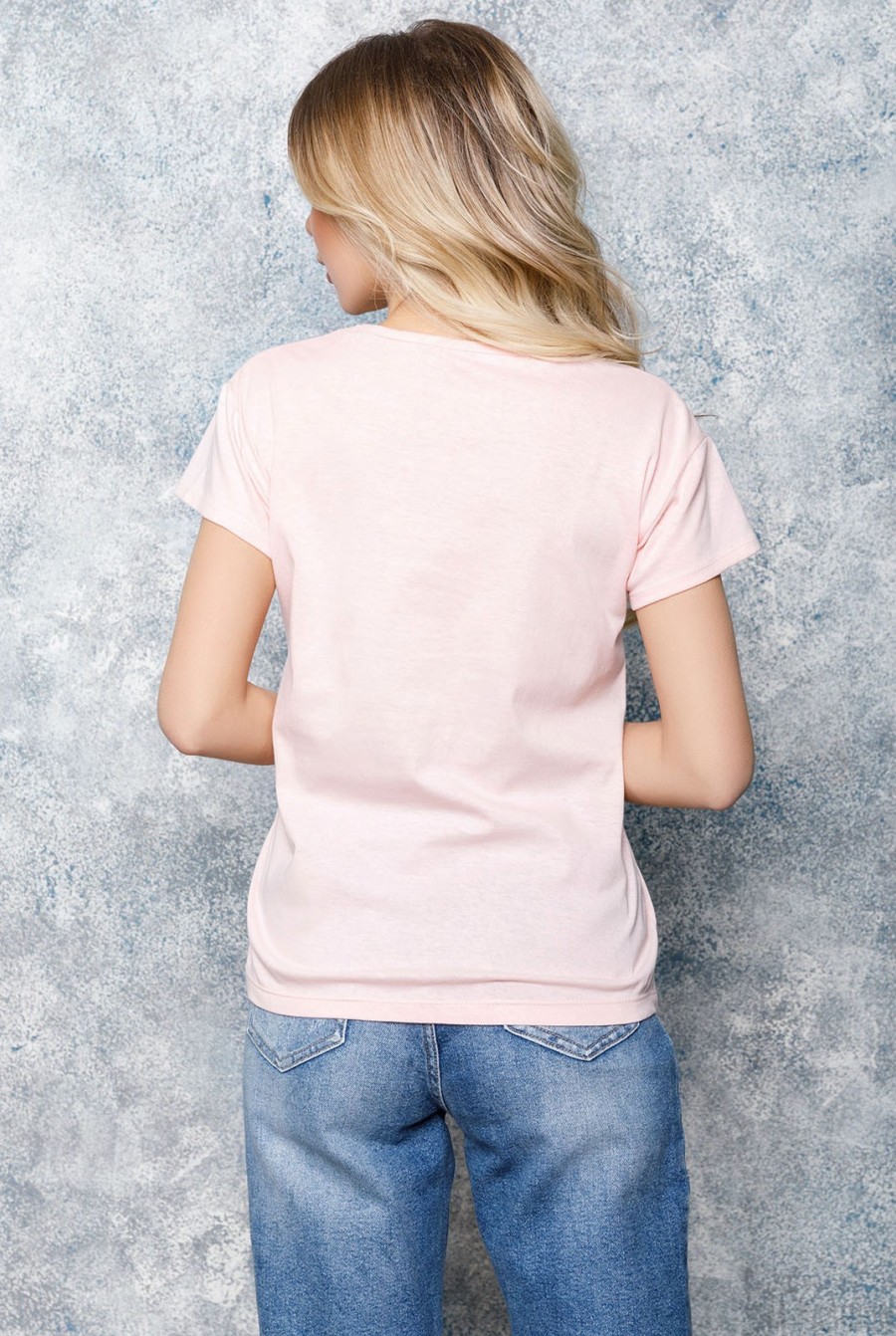 Розовая хлопковая футболка с романтичным принтом- Фото 3
