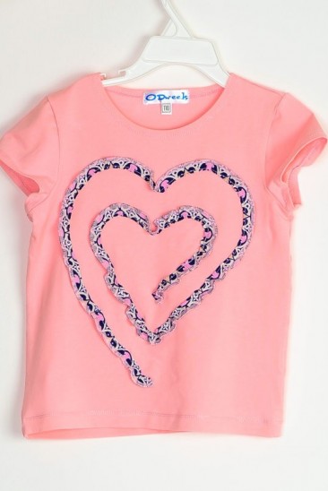 Летняя футболка розового цвета с аппликацией "сердце"