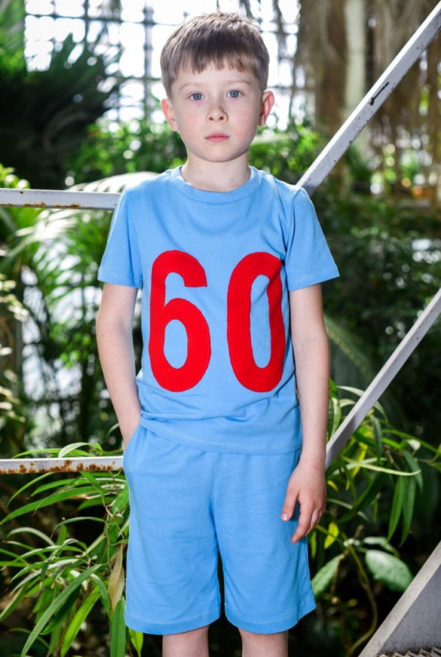 Футболка котоновая голубого цвета с красными цифрами - Фото 1