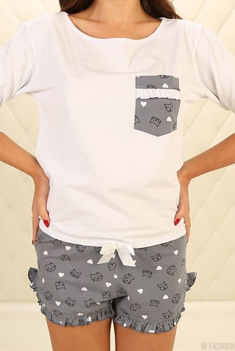 Бело-серая принтованная пижама с шортами- Фото 2
