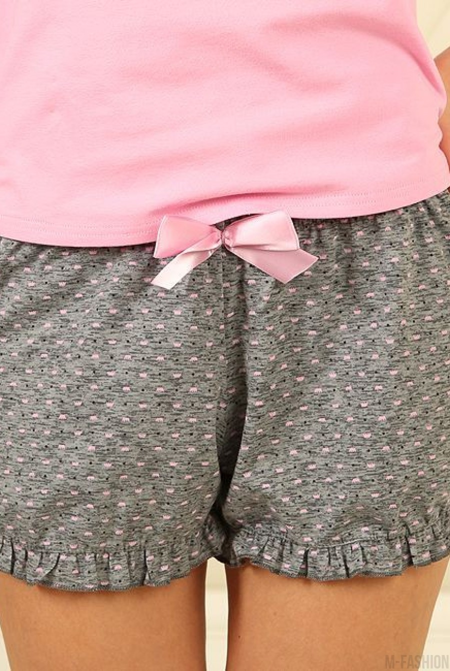 Розово-серая трикотажная пижама с рюшами- Фото 2