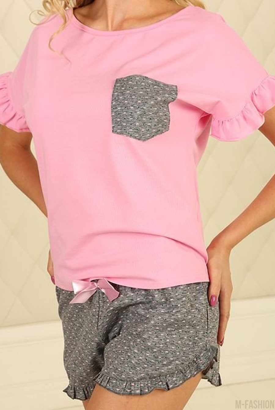 Розово-серая трикотажная пижама с рюшами- Фото 4