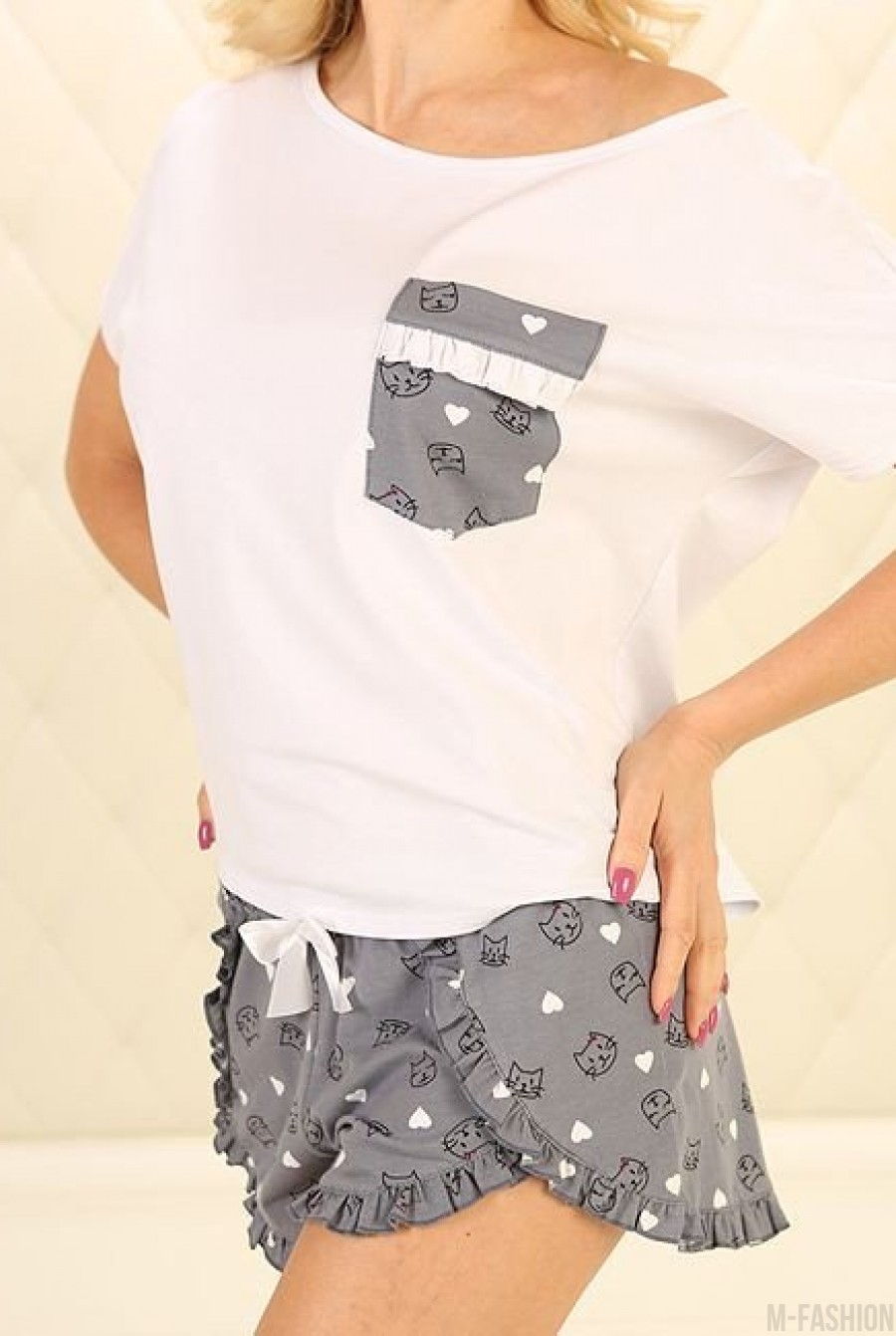 Серо-белая пижама с шортиками- Фото 3
