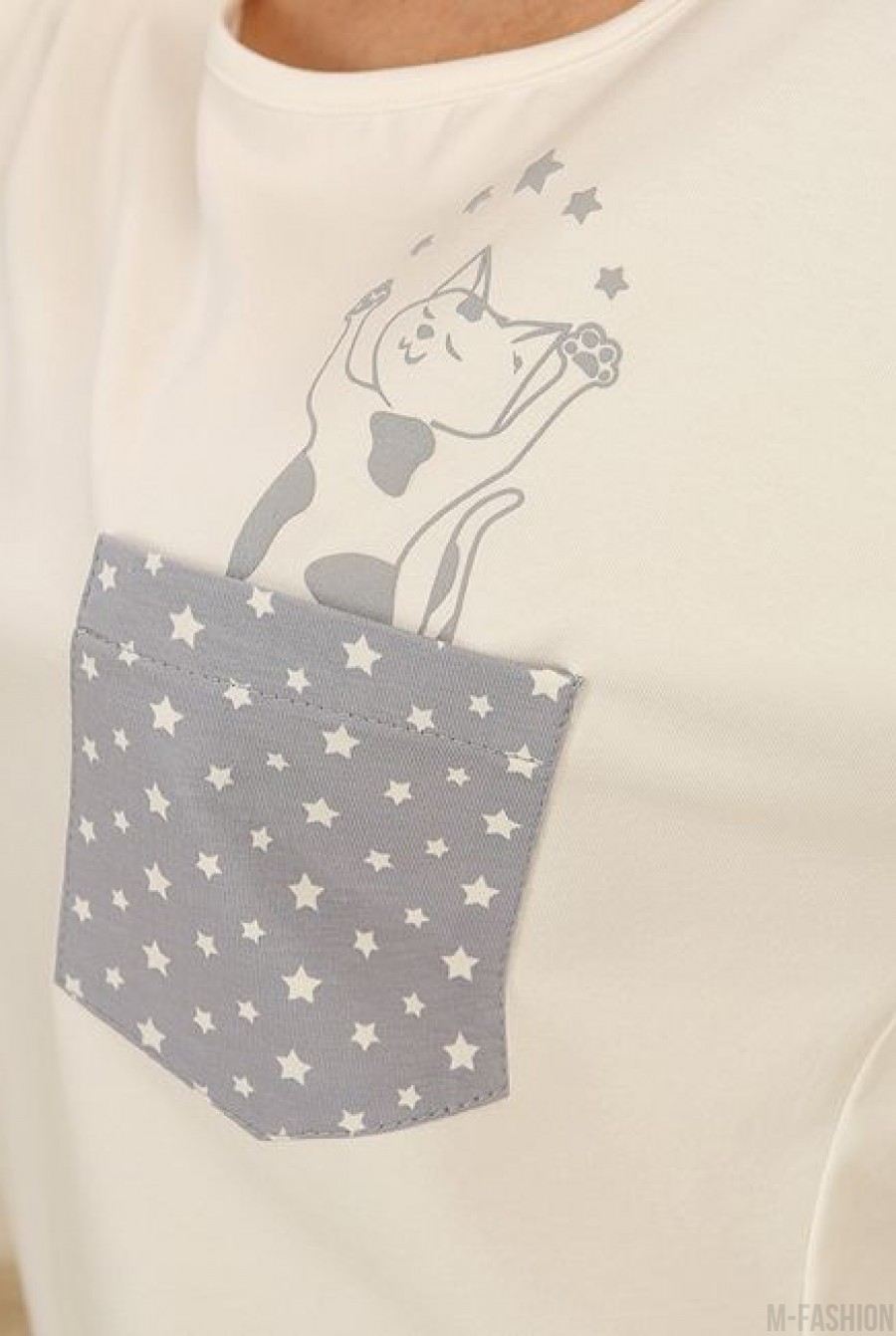 Серо-белая пижама с шортами и карманом- Фото 3
