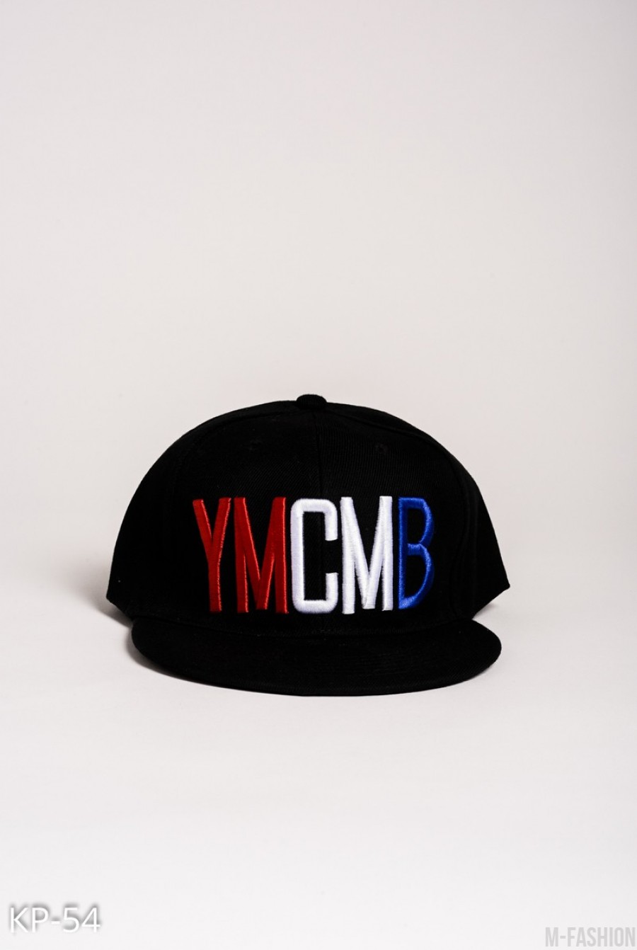 Черная кепка с красно-бело-синей вышивкой YMCMB - Фото 1