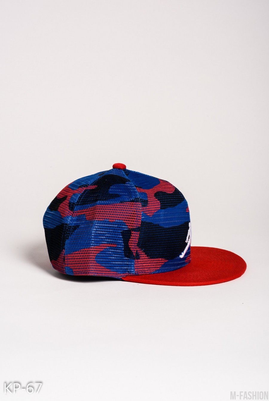 Красно-синяя камуфляжная кепка с белым принтом баскетболиста- Фото 2